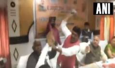 BJP MP Hits Party MLA With Shoe at an Event in Uttar Pradesh; Video Goes Viral