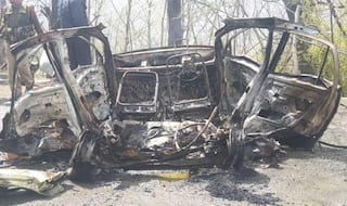 जम्मू-कश्मीर में CRPF के काफिले के पास कार में धमाका, जांच में जुटी टीम