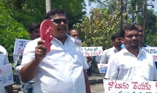 After Losing Assembly Polls,  'Slipper Man' Back to Fight For Lok Sabha From Telangana's Nizamabad