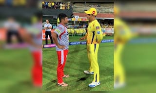 Learning From The Master! Dhoni Passing Tips to Sarfaraz is Worth Gold | WATCH