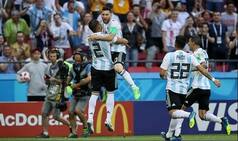 'Criticisms Towards Lionel Messi Unfair,' Says Atletico Madrid Coach Diego Simeone