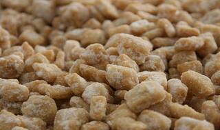 देसी टॉनिक है गुड़, खाने से सर्दी रहेगी दूर, बढ़ेगा खून, 7 बेमिसाल फायदे...