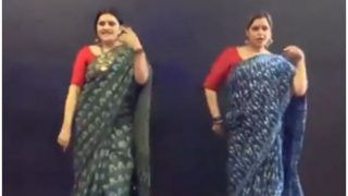 Watch Viral Video of Two Women Dancing on ‘Aap Jaisa Koi Meri Zindagi’ in Sarees Watch Viral Video of Two Women Dancing on ‘Aap Jaisa Koi Meri Zindagi’ in Sarees