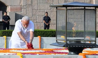 Modi Pays Tributes to Mahatma Gandhi, AB Vajpayee Ahead of Swearing-in