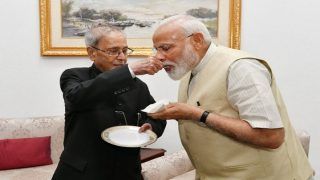 Pranab Mukherjee Feeds Sweets to PM Modi, Wishes Him For His Vision of 'Sabka Saath, Sabka Vikas'