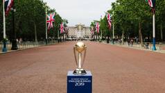 Michael Clarke Introduces ICC World Cup 2019 Trophy; Australia Win 60 Seconds Challenge