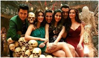 Akshay Kumar Gives a Touch of Game of Thrones to Houseful 4 And THIS Picture is Proof!