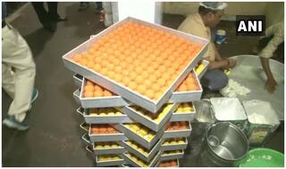 जीत के पूर्वानुमानों से उत्साहित BJP नेताओं ने जश्न के लिए दिये लड्डू व मिठाइयों के आर्डर