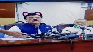 Pakistan Govt Live Streams Presser With Cat Filter on, Twitter Erupts in Laughter