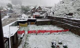 While India Reels Under Blazing Heatwaves, Kashmir Gets Its First Snowfall