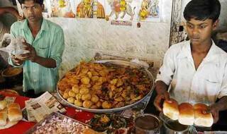 चाट-पकौड़े बेचने वालों की गिनती कराएगी सरकार, रोजगार को लेकर होगा मेगा-सर्वे