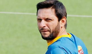 Shahid Afridi, Jahangir Khan Come Forward to Help Minorities in Fighting Coronavirus Crisis