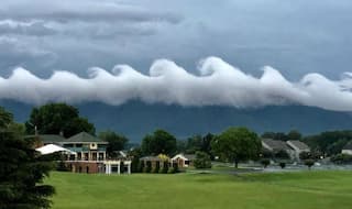This Viral Picture of Bizarre Wave-shaped Like Clouds Leave Internet in Amaze