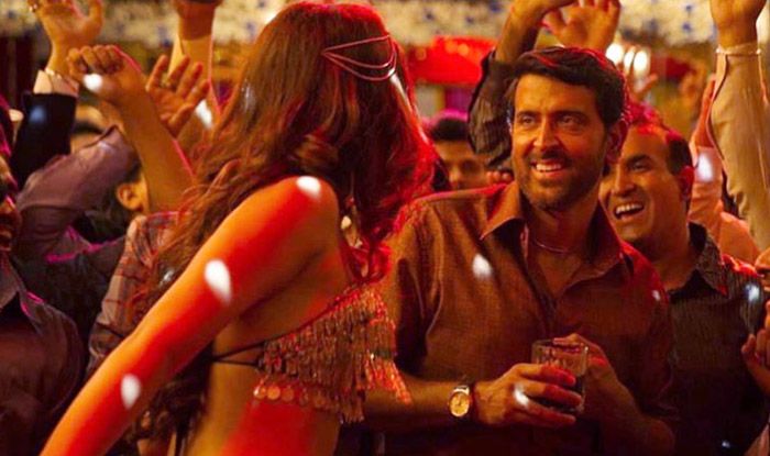 Super 30 Song 'Paisa' Features Karishma Sharma's Sizzling Dance Moves