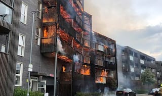 20 Flats Gutted in Fire in East London's Barking; No Loss of Life Reported