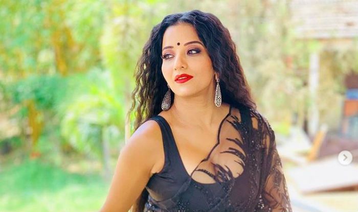 700px x 415px - Bhojpuri Hot Bomb And Nazar Actor Monalisa Looks Her Sexiest ...
