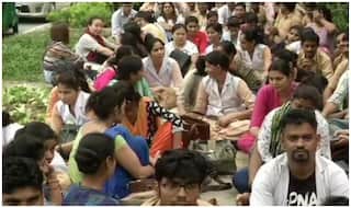 Nursing Officers From Delhi Hospitals Hold Protest After Their Sudden Termination, Demand Reason
