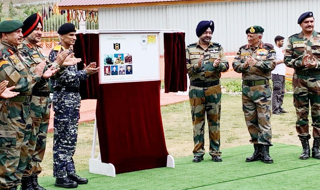 Remembering Heroes: Armed Forces Chief Pay Tribute at Kargil War Memorial in Dras