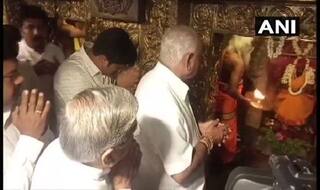 BS येदियुरप्पा थोड़ी देर में लेंगे कर्नाटक के मुख्यमंत्री पद की शपथ, मंदिर में की पूजा-अर्चना