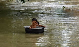 Heavy Rains Hit Kerala as Southwest Monsoon Gains Strength, Red Alert in 5 Districts