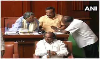 कर्नाटक संकट: राज्यपाल ने HD कुमारस्वामी से कहा- शुक्रवार दोपहर डेढ़ बजे तक साबित करें बहुमत