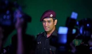 O Captain, My Captain! Dhoni Keeps His Promise, Begins Training With Parachute Regiment |WATCH