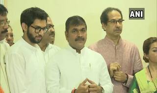 शरद पवार को झटका, मुंबई एनसीपी प्रमुख सचिन अहिर शिवसेना में हुए शामिल