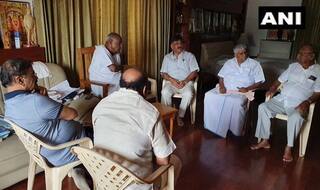 Karnataka Crisis: Congress-JD(S) Leaders in Huddle, Reach Out to Rebel MLAs Stationed in Mumbai