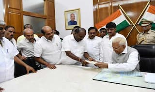 कर्नाटक: कांग्रेस-जेडीएस गठबंधन की सरकार गिरी, फ्लोर टेस्ट में फेल हुए कुमारस्वामी ने सौंपा इस्तीफा