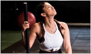 Sunny Leone Being Distracted by Food Thoughts in The Middle of a Steamy Workout Session is All of us!