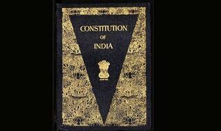 जानिए आखिर क्या है संविधान की धारा 370 और अनुच्छेद 35 ए, कश्मीर पर क्या पड़ेगा असर