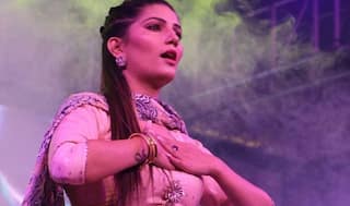 सपना चौधरी ने अपने डांस से यूं मचाई धूम, गुलाबी ड्रेस में देख फैन्स हुए बेकाबू