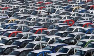 Amid Economic Slowdown, Passenger Vehicle Sales Drops 23.7% in Sept, 11th Month of Decline