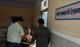 चिन्मयानंद के सीने में उठा दर्द और ब्‍ल्‍डप्रेशर हुआ लो, लखनऊ के पीजीआई में कराया गया भर्ती