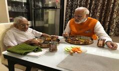 Gujarat: PM Modi Meets his Mother Heeraben, Eats Lunch With Her at Gandhinagar Residence on 69th Birthday | See PICS