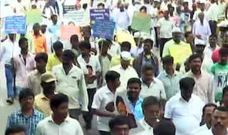 Vokkaliga Sangh Members in Bengaluru Join Cong-JDS in Protest Against Shivakumar's Arrest by ED