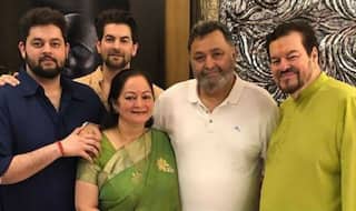 Rishi Kapoor is All Smiles as he Visits Neil Nitin Mukesh For Ganpati Visarjan