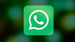 WhatsApp silently rolls out tool to share status on Facebook