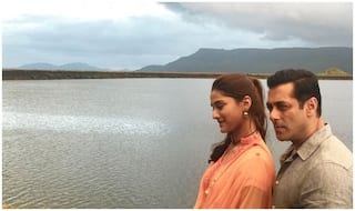 Salman Drops First Pic With Saiee M Manjrekar From Dabangg 3 Set, Crosses 1 Million Likes