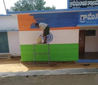 'Shocking': Chandrababu Naidu Slams Jagan Govt for Replacing Tricolour With YSRCP Flags