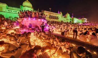 Record 6 Lakh Diyas Lit on Saryu Riverbank in Ayodhya on Eve of Diwali