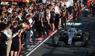 Bottas Wins Japanese GP, Mercedes Clinch Record Constructors' Title