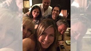 Jennifer Aniston Finally Joins Instagram, Uploads First Picture With F.R.I.E.N.D.S co-stars