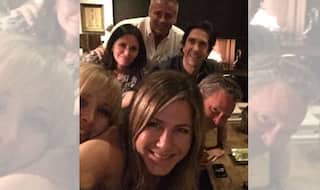 Jennifer Aniston Finally Joins Instagram, Uploads First Picture With F.R.I.E.N.D.S co-stars