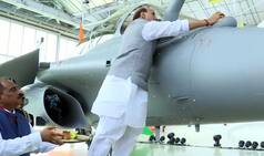'Shastra Puja' Versus 'Bofors': How BJP, Congress War of Words on Rafale Unfolded a Day After