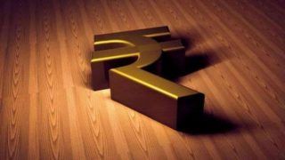 Stock Market News Today: Indian Rupee Rises 7 Paise Higher at 75.58 Against US Dollar, Sensex Falls 400 Points