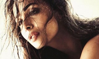 45 के पार 'मुन्नी' का सेक्सी अवतार, नशे में धुत होकर कई बार कर चुकी हैं हंगामा