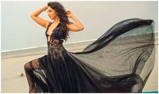 Kiara Advani's Sultry Poses at Beachside in THIS Throwback Pic Will Drive Away Your Mid-Week Blues