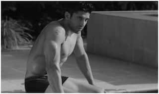 Farhan Akhtar's Latest Pool Picture Creates 'Toofan', Drew Neal Blames Genetics as Fans Ask 'Why so Hot'
