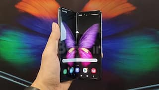 एक बार फिर महज 30 मिनट में सोल्ड आउट हुआ 1.65 लाख रुपये वाला Samsung Galaxy Fold डिवाइस